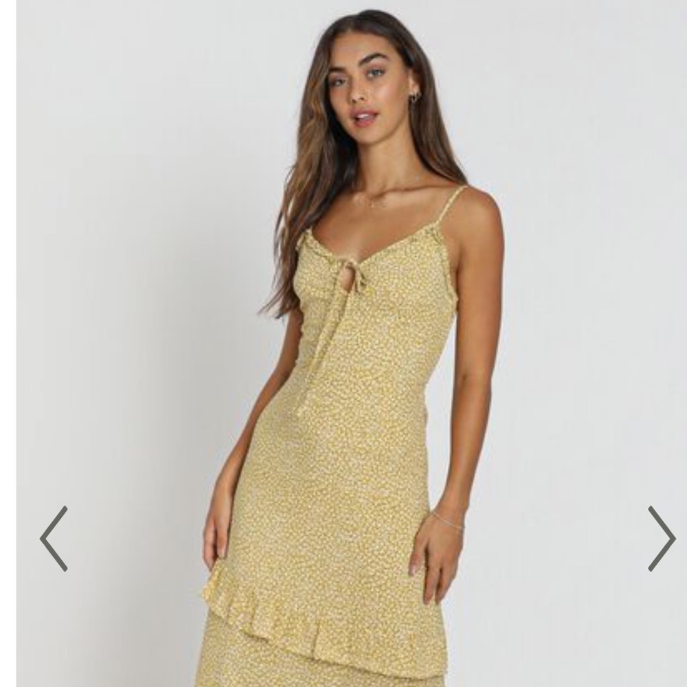 Showpo Maxi dress with slit ✨